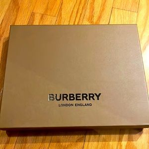 Burberry gift box